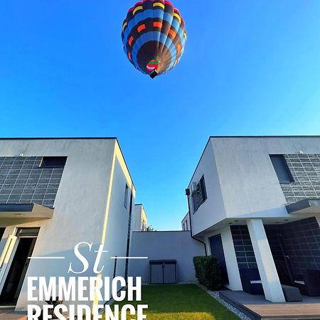 St Emmerich Residence 杰尔 外观 照片